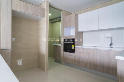 Apartamento de 3 alcobas en arriendo en Santa Helena De Baviera Iv Sec, Bogotá, 148 m² · foto 3 de 20