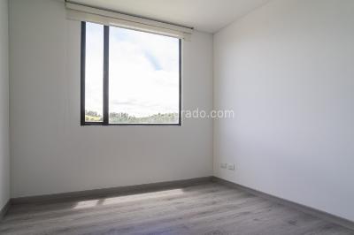 Apartamento de 3 alcobas en arriendo en Santa Helena De Baviera Iv Sec, Bogotá, 148 m² · foto 10 de 20