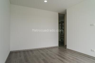 Apartamento de 3 alcobas en arriendo en Santa Helena De Baviera Iv Sec, Bogotá, 148 m² · foto 16 de 20