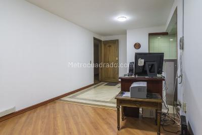 Apartaestudio en arriendo en El Retiro, Bogotá, 47 m² · foto 2 de 11