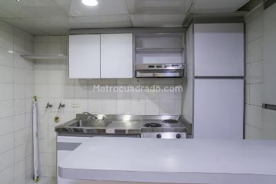 Apartaestudio en arriendo en El Retiro, Bogotá, 47 m² · foto 3 de 11