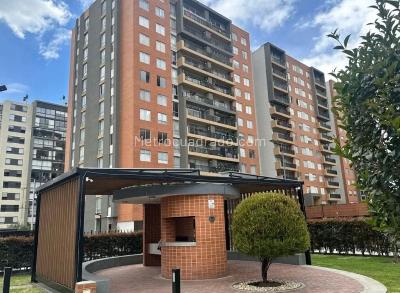 Apartamento de 3 alcobas en venta en Gran Granada, Bogotá, 85 m² · foto 2 de 18