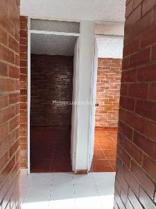 Apartamento de 3 alcobas en venta en Arrayanes De Suba, Bogotá, 46 m² · foto 7 de 17