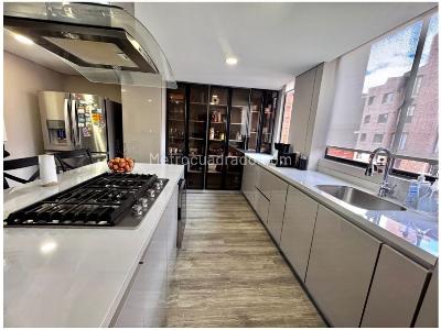 Apartamento en venta en Santa Barbara, Bogotá · foto 6 de 16