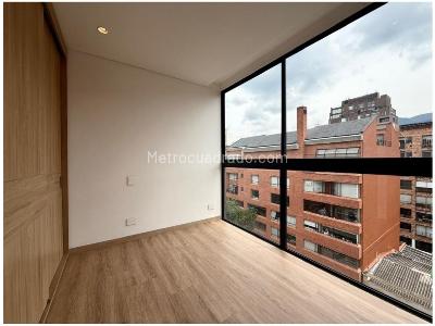 Apartamento de 2 alcobas en venta en El Virrey, Bogotá, 90 m² · foto 2 de 11