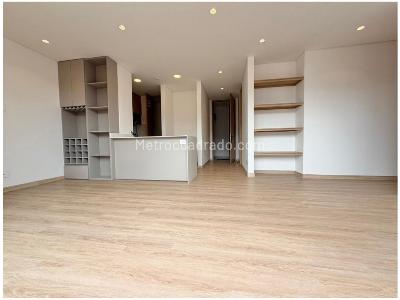 Apartamento de 2 alcobas en venta en El Virrey, Bogotá, 90 m² · foto 3 de 11