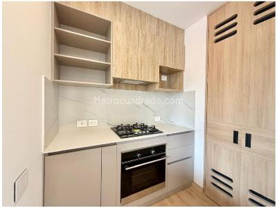 Apartamento de 2 alcobas en venta en El Virrey, Bogotá, 90 m² · foto 5 de 11