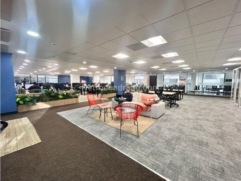 Oficina en Venta, La Cabrera, Bogotá D.C. - Más