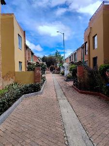 Casa en venta en Ciudadela Colsubsidio, Bogotá · foto 2 de 3