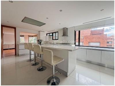 Apartamento en arriendo en Virrey, Bogotá · foto 3 de 4