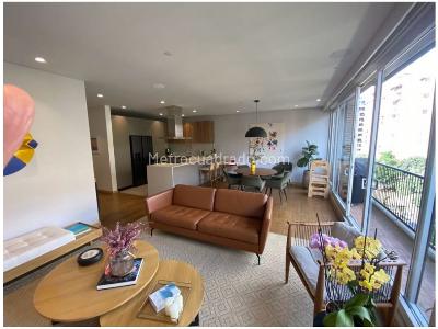 Apartamento de 3 alcobas en venta en La Cabrera, Bogotá, 148 m² · foto 4 de 14