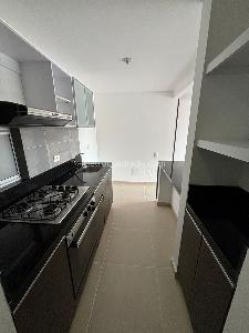 Apartamento de 3 alcobas en venta en Gran Granada, Bogotá, 81 m² · foto 4 de 11