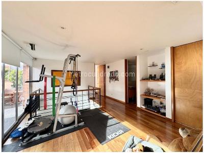Apartamento de 2 alcobas en venta en Santa Barbara Alta, Bogotá, 151 m² · foto 10 de 12