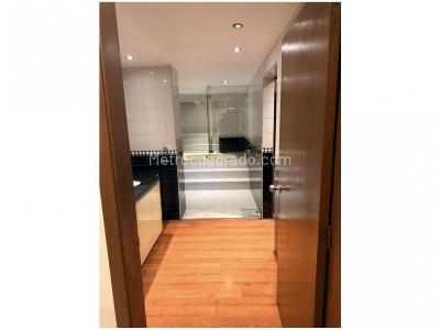 Apartamento de 3 alcobas en arriendo en Chico, Bogotá, 300 m² · foto 11 de 12