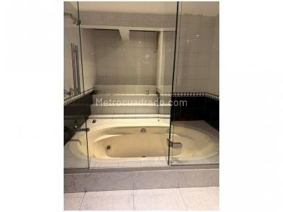 Apartamento de 3 alcobas en arriendo en Chico, Bogotá, 300 m² · foto 12 de 12