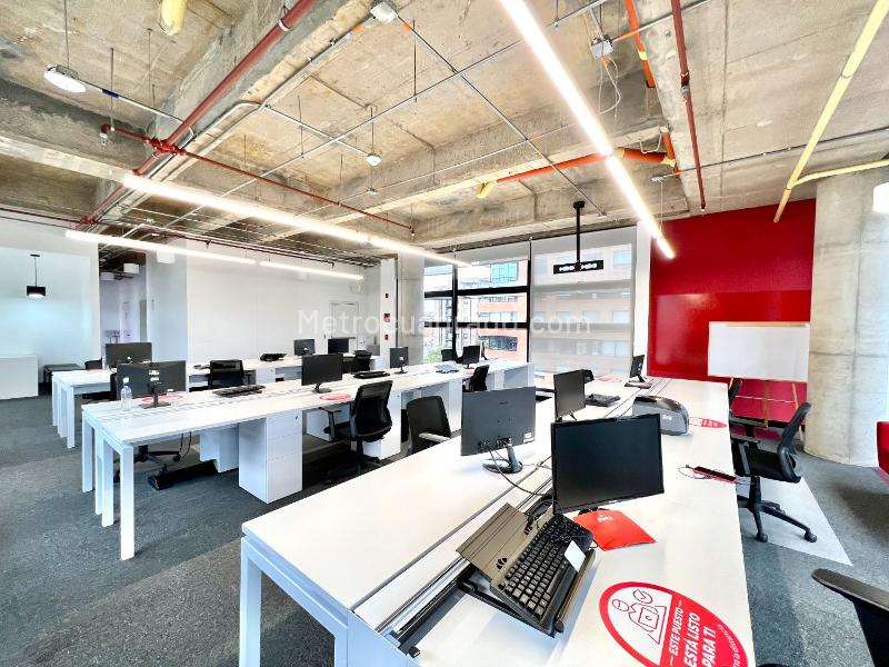 Edificio de Oficinas en Venta, CHICO NORTE OPORTUNIDAD RENTANDO 114 MILLONES MES, Bogotá D.C. - Widok 2