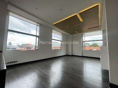 Apartamento de 2 alcobas en venta en Chico Reservado, Bogotá, 126 m² · foto 2 de 20
