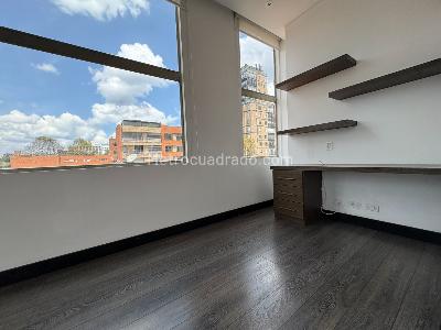 Apartamento de 2 alcobas en venta en Chico Reservado, Bogotá, 126 m² · foto 6 de 20