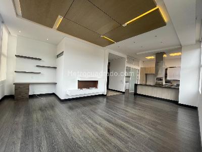 Apartamento de 2 alcobas en venta en Chico Reservado, Bogotá, 126 m² · foto 3 de 20