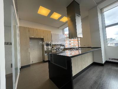 Apartamento de 2 alcobas en venta en Chico Reservado, Bogotá, 126 m² · foto 7 de 20