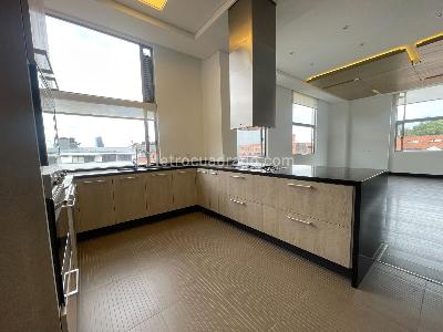 Apartamento de 2 alcobas en venta en Chico Reservado, Bogotá, 126 m² · foto 8 de 20