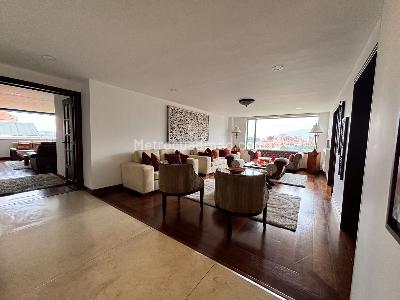 Apartamento de 3 alcobas en venta en Santa Barbara Central, Bogotá, 176 m² · foto 2 de 20