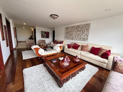 Apartamento de 3 alcobas en venta en Santa Barbara Central, Bogotá, 176 m² · foto 5 de 20