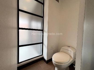 Apartaestudio en arriendo en Chico San Patricio, Bogotá · foto 10 de 20