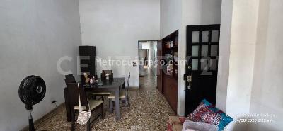 Casa de 5 alcobas en venta en El Bosque, Cali, 300 m² · foto 13 de 20