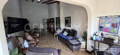 Casa de 5 alcobas en venta en El Bosque, Cali, 300 m² · foto 14 de 20