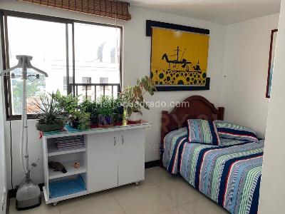Apartamento de 3 alcobas en venta en Los Cambulos, Cali, 134 m² · foto 15 de 20