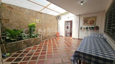 Casa de 4 alcobas en venta en Santa Rita, Cali, 226 m² · foto 9 de 20