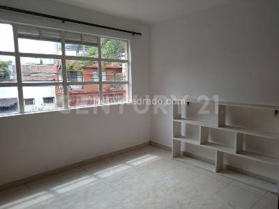Casa de 5 alcobas en venta en Champagnat, Cali, 235 m² · foto 8 de 20