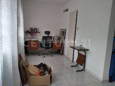 Casa de 5 alcobas en venta en Champagnat, Cali, 235 m² · foto 18 de 20