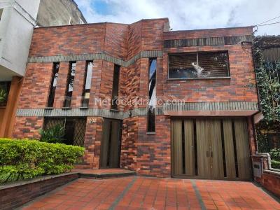 Casa de 3 alcobas en venta en Santa Rita, Cali, 149 m² · foto 2 de 18
