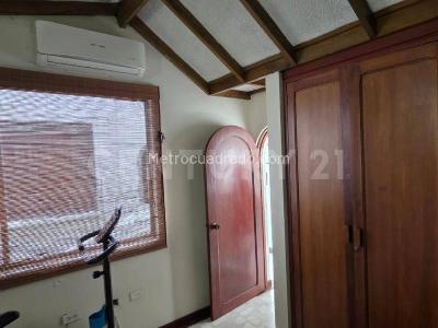 Casa de 3 alcobas en venta en Santa Rita, Cali, 149 m² · foto 14 de 18