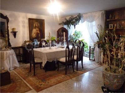 Casa de 3 alcobas en venta en Santa Rita, Cali, 210 m² · foto 2 de 11