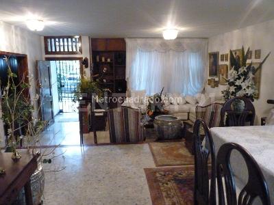 Casa de 3 alcobas en venta en Santa Rita, Cali, 210 m² · foto 5 de 11