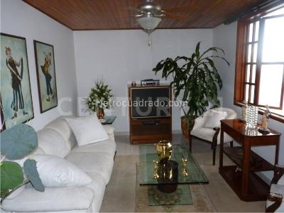 Casa de 3 alcobas en venta en Santa Rita, Cali, 210 m² · foto 8 de 11