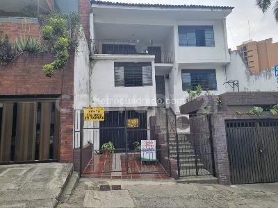 Casa de 5 alcobas en venta en Santa Teresita, Cali, 213 m² · foto 2 de 20