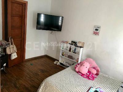 Casa de 5 alcobas en venta en Santa Teresita, Cali, 213 m² · foto 8 de 20
