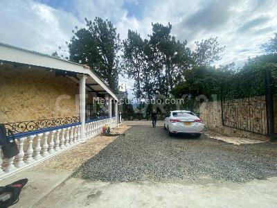 Casa de 4 alcobas en venta en Cristo Rey, Cali · foto 19 de 20