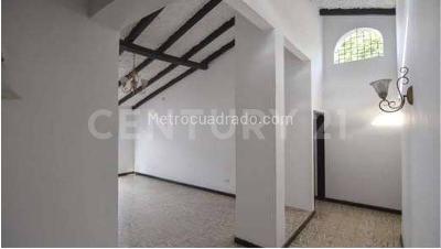 Casa de 3 alcobas en venta en El Refugio, Cali, 208 m² · foto 6 de 20