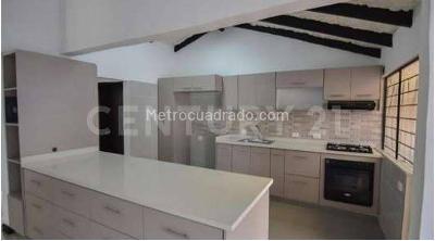 Casa de 3 alcobas en venta en El Refugio, Cali, 208 m² · foto 7 de 20