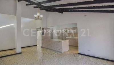 Casa de 3 alcobas en venta en El Refugio, Cali, 208 m² · foto 11 de 20