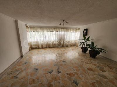 Apartamento de 4 alcobas en venta en Departamental, Cali, 92 m² · foto 3 de 18
