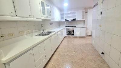 Apartamento de 3 alcobas en venta en Centenario, Cali, 152 m² · foto 2 de 20