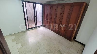 Apartamento de 3 alcobas en venta en Centenario, Cali, 152 m² · foto 12 de 20
