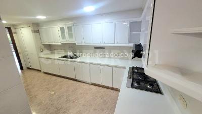 Apartamento de 3 alcobas en venta en Centenario, Cali, 152 m² · foto 16 de 20