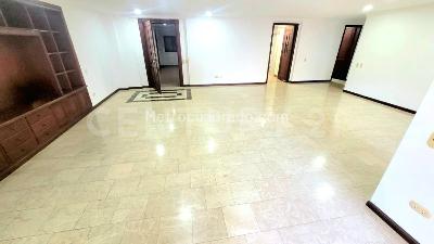 Apartamento de 3 alcobas en venta en Centenario, Cali, 152 m² · foto 18 de 20